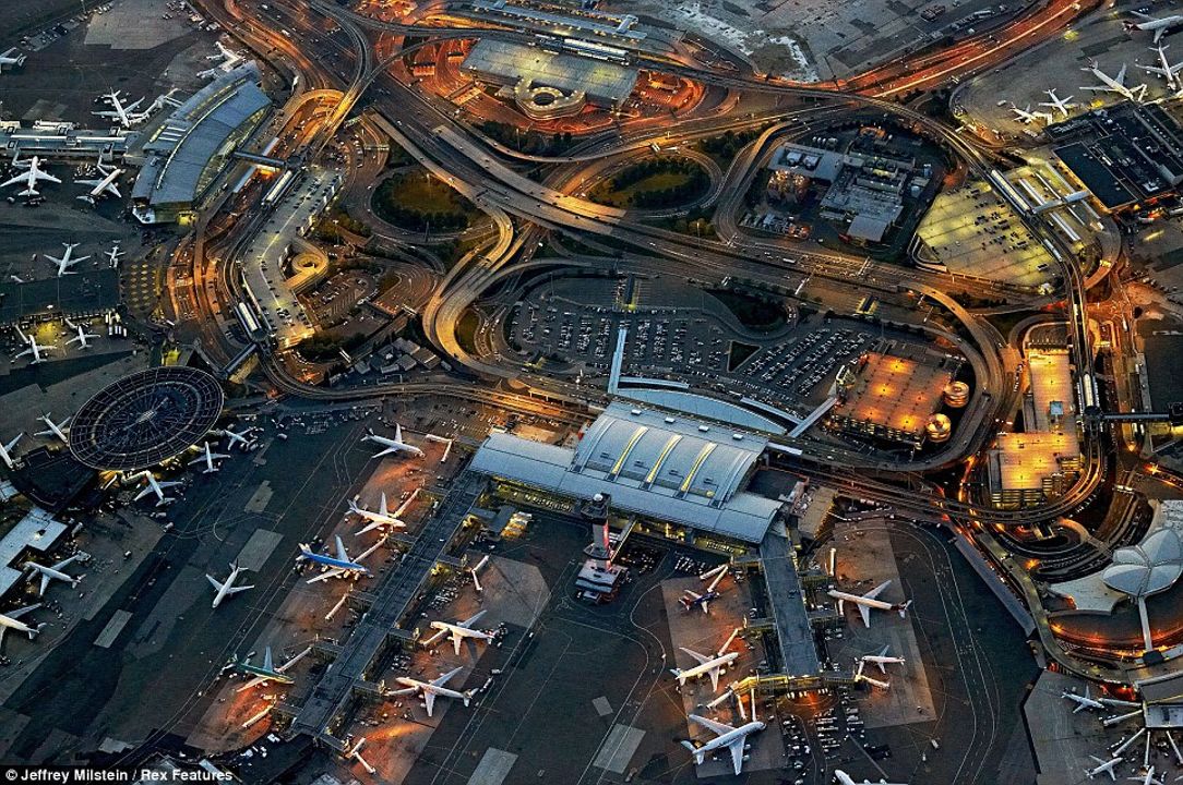 An airport is a place. Аэропорт Кеннеди Нью Йорк вид сверху. Аэропорт Шереметьево сверху. Международный аэропорт Шереметьево вид сверху. Аэропорт Домодедово с высоты птичьего полета.