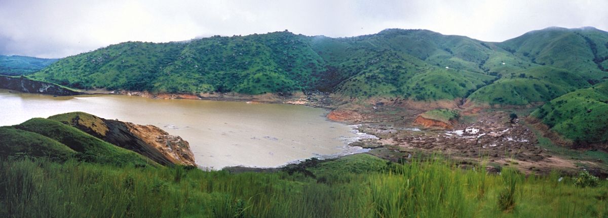 frsthand-meet-lake-nyos-the-most-dangerous-lake-in-the-world